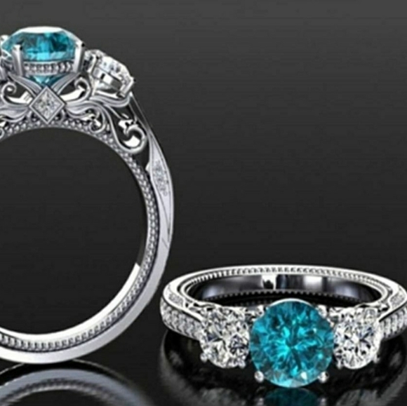 Aqua marine lab created sterling ring - Picture 1 of 2